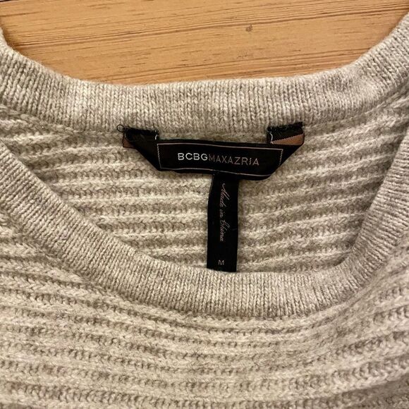 BCBGMAXAZRIA cropped ribbed knit sweater. Size M. - Picture 3 of 10